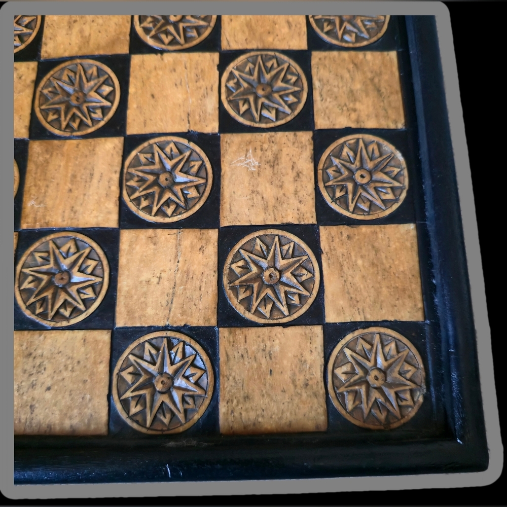 Vintage Vietnamese Hand-Carved Bone Inlay Chess / Checker Board – 13x13in - Picture 5 of 8